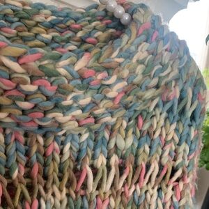 Chunky Open Knit Mostly Wool Open Knit Sweater Size M